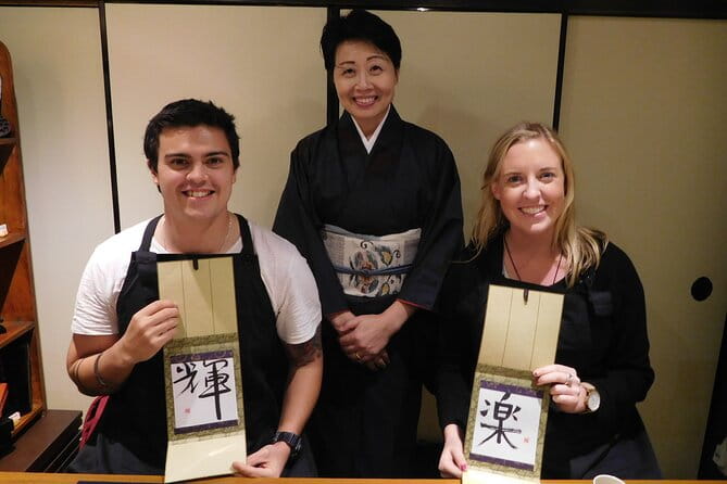 Japanese Calligraphy in a Kyoto Machiya - Meeting the Instructor