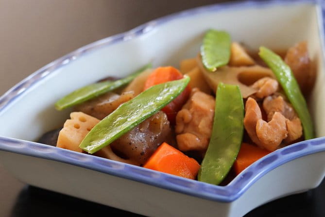 Japanese Cooking Class With Local Chef Sakura in Central Sapporo - Inclusions and Accessibility