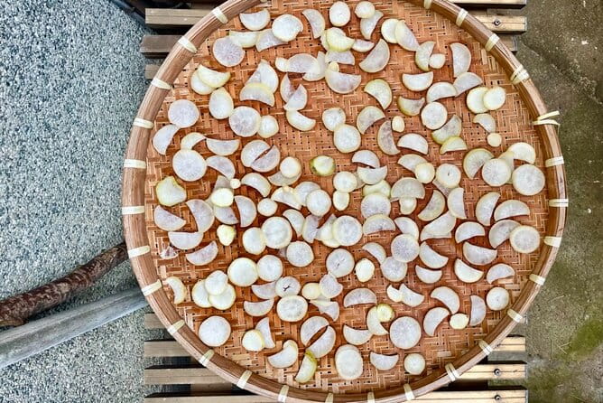 Japanese Cooking Class With Local Family in Takayama Old Town - Meeting Point and Logistics for the Cooking Class