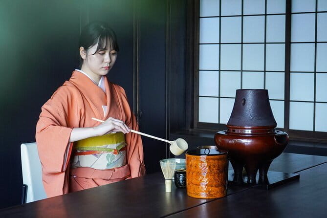 Japanese Tea Ceremony & Japanese-Style Lunch Served by Airline - Key Points