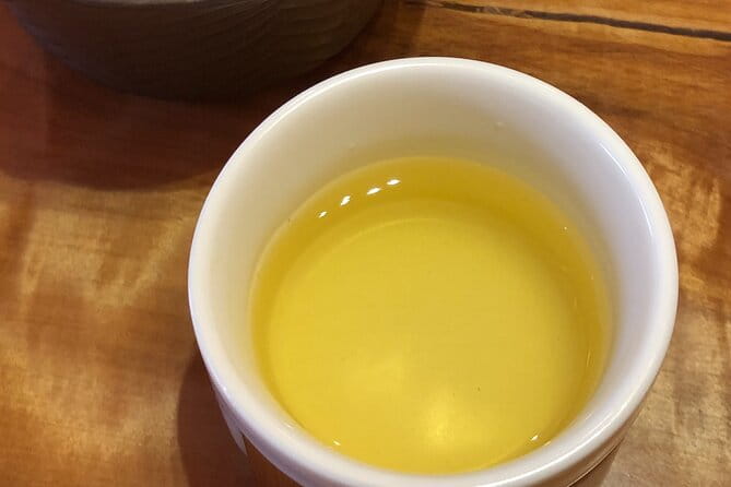 Japanese Tea Discovery Experience at Famous Tea House in Kyoto - Key Points