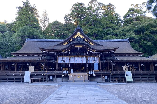 Japans Oldest Shrine & Nagashi Somen Walking Tour From Nara - Exploring Japans Oldest Shrine