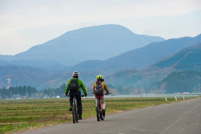Japans Original Scenery! Gourmet and Shopping Course of Satoyama - Exploring the Akiu-sha Meeting Point