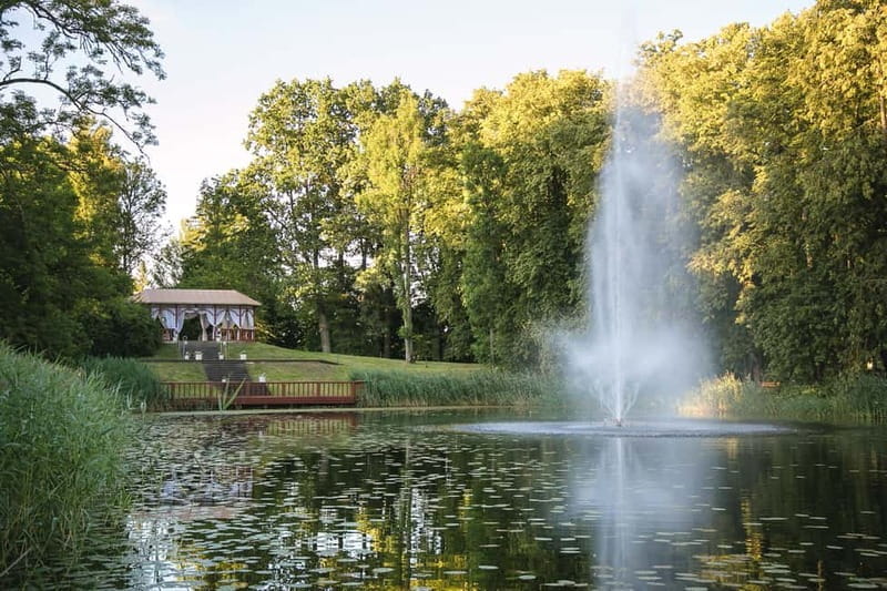 Jaunmoku Palace Guided History Tour with Lady of the Palace - Key Points / Takeaways