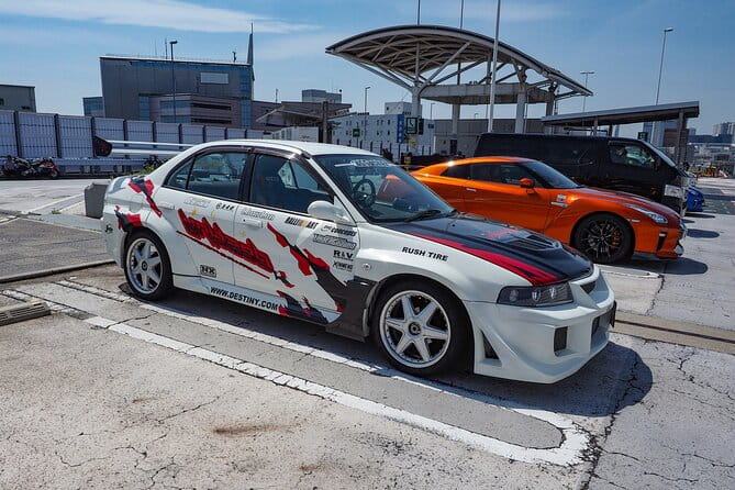 JDM City Tour: Explore Tokyo In Your Dream JDM Car - Capture Memorable Moments in Tokyo