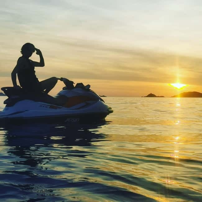 Jet ski sunset on the Ajaccio golf course - Who Should Consider This Experience?