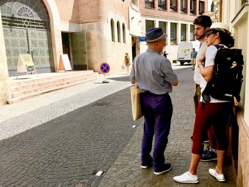 Jewish Heritage Walk: Synagogues, Shoes, Secrets & Flódni - Key points / Takeaways