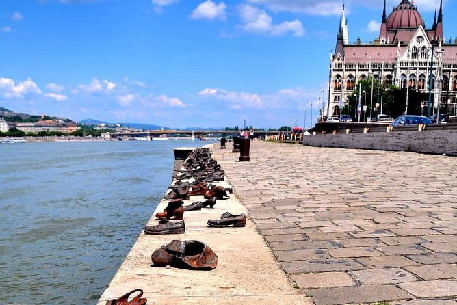 Jewish life of Budapest today: private tour by car - Entering the Heart of Jewish Budapest: The Itinerary in Detail
