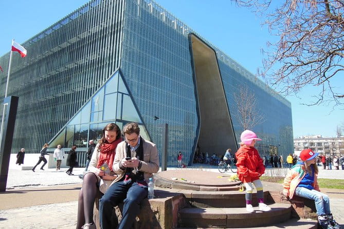 Jewish Warsaw - Visiting the Nozyk Synagogue and Krochmalna Street