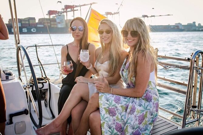 JFarwell Sunset Wine and Cheese Yacht Sailing - Accessibility and Group Size Information