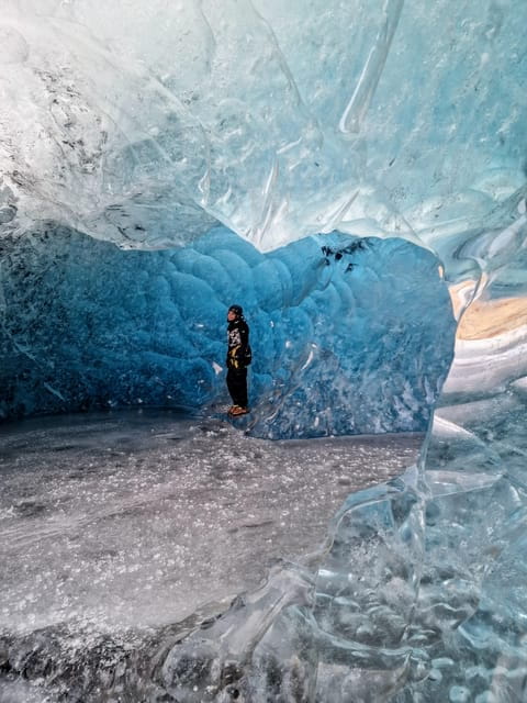 Jökulsárlón: Blue Ice Cave Tour and Glacier Walk - Exploring the Blue Ice Cave