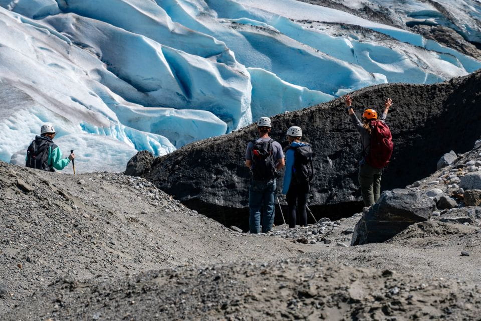 Juneau or Mendenhall Valley: Mendenhall Glacier Day Trip - Highlights of the Hike