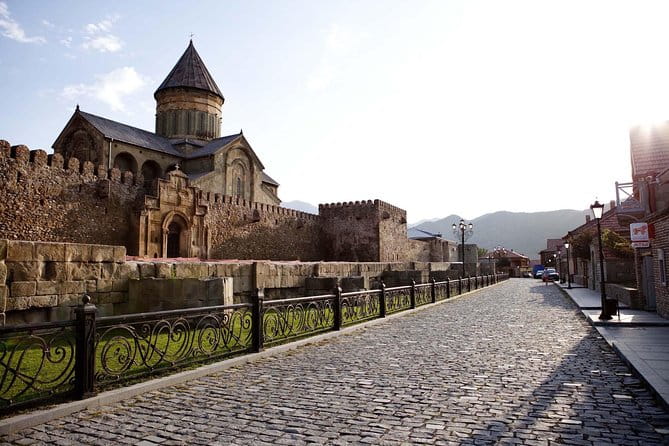 Jvari Monastery, Ananuri, Gudauri, Kazbegi Group & Private Tour - Who This Tour Is Best For