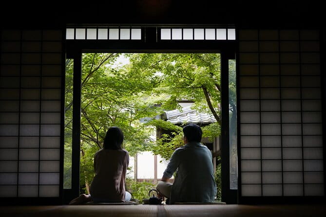 Kaiseki Cuisine and Geisha Play in Hakone - Significance of Sake