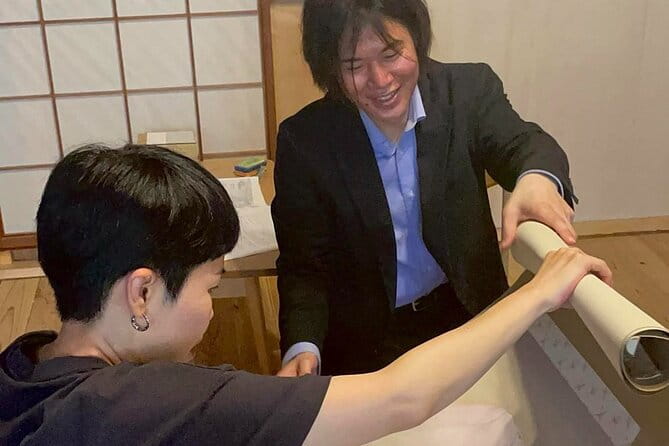 Kakejiku (Hanging Scroll) Historical Art Class in Abeno Osaka - Connecting With Japanese Culture Through the Art Class