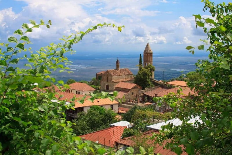 Kakheti: Bodbe, Sighnaghi, and Telavi Full-Day Tour - Charming Sighnaghi: The City of Love