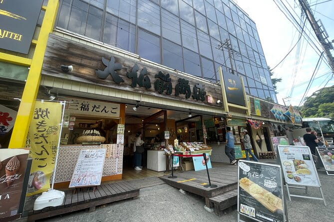 Kamakura: Visit Great Buddha and Shopping Experience - Shopping in Kamakura