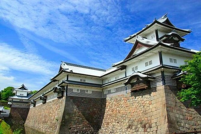 Kanazawa 4hr Private Tour With Government Licensed Guide - Pricing, Accessibility, and Meeting Details