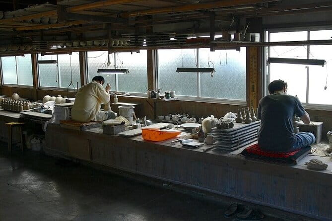 Kanazawa Art: Traditional Pottery Workplace Insights - Accessibility Features