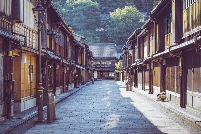 Kanazawa Must-See Spots Full Day Tour - Key Points