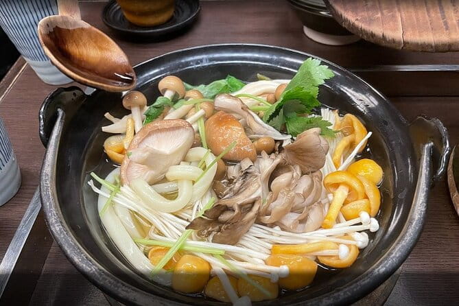 Kanazawa Night Tour With Local Meal and Drinks - Savoring a Multi-Course Local Meal