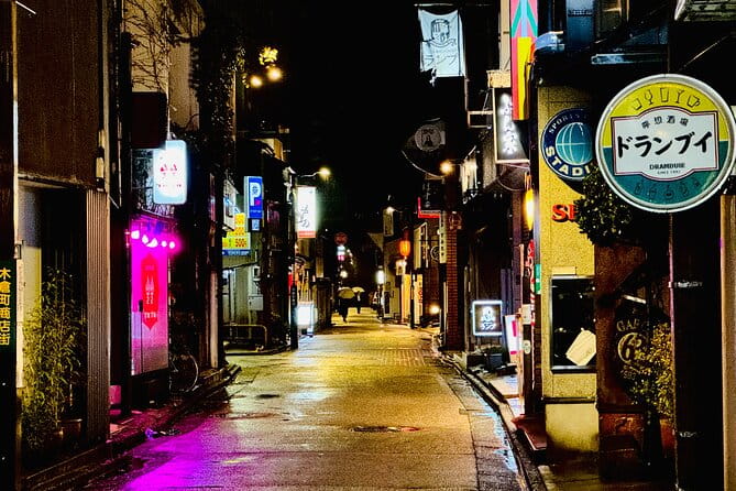 Kanazawa Private 3 Hour Bar Hopping Tour With Local Guide - Meeting and Pickup