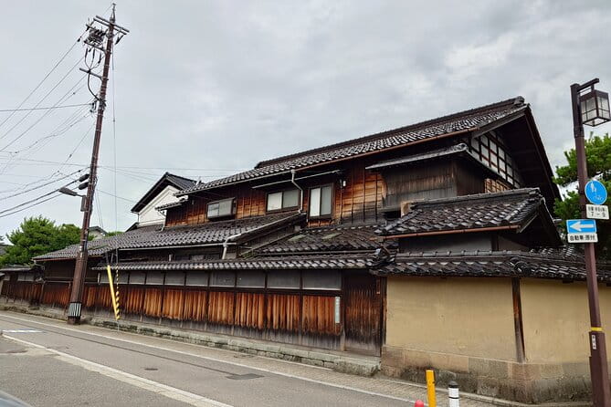Kanazawa Private Tour With Guide Op.Bullet Train Ticket - Transportation and Pickup