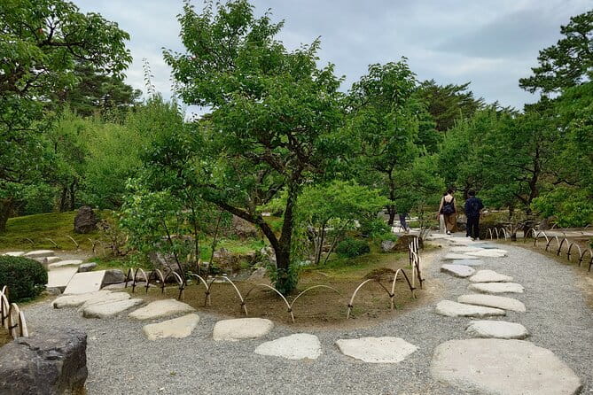 Kanazawa Private Tour With Guide Op.Bullet Train Ticket - Kenrokuen Garden Experience