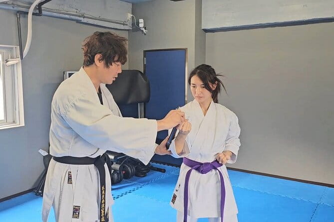 Karate Hands-On 2 Hours Lesson With Master of Shito-Ryu in Kobe - Key Points