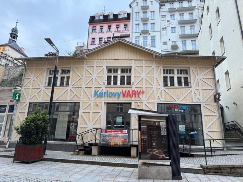 Karlovy Vary: Tourist Cinema Experience - Introducing the Karlovy Vary Tourist Cinema Experience