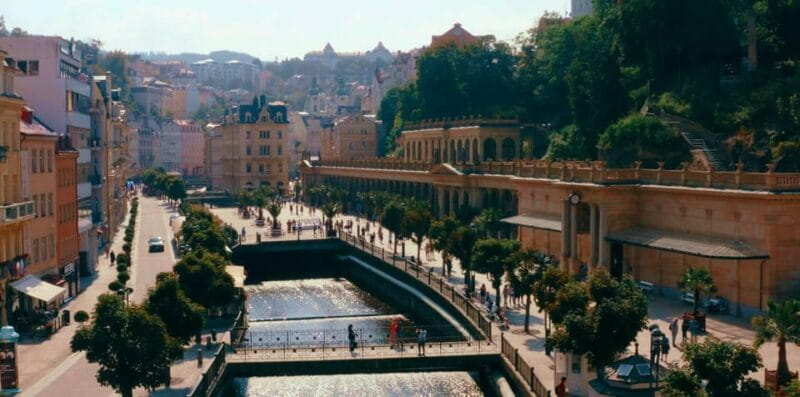 Karlovy Vary: Tourist Cinema Experience - What to Expect During Your Visit