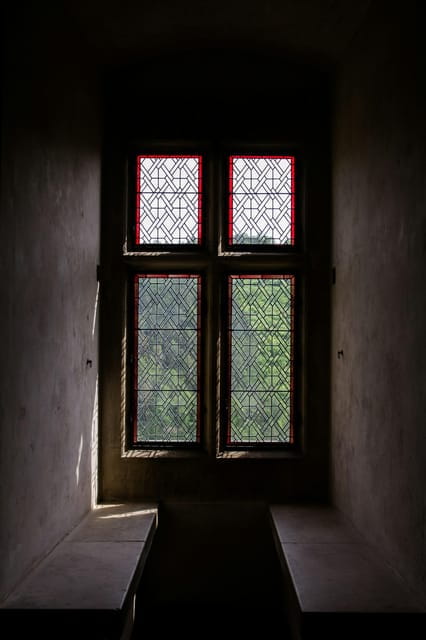 Karlstejn Castle: the most popular castle in Bohemia - Who Will Love This Tour?