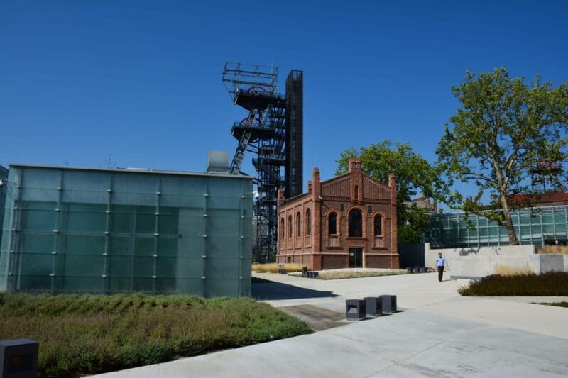 Katowice and Nikiszowiec: bicycle tour with guide - Exploring Katowice on Two Wheels: A Practical Review of the Bicycle Tour with a Guide