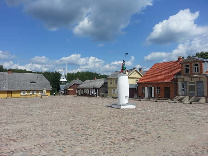 Kaunas, Rumsiskes & Pazaislis Monastery: Full-Day Tour - Exploring Rumsiskes: A Window into Traditional Lithuanian Life