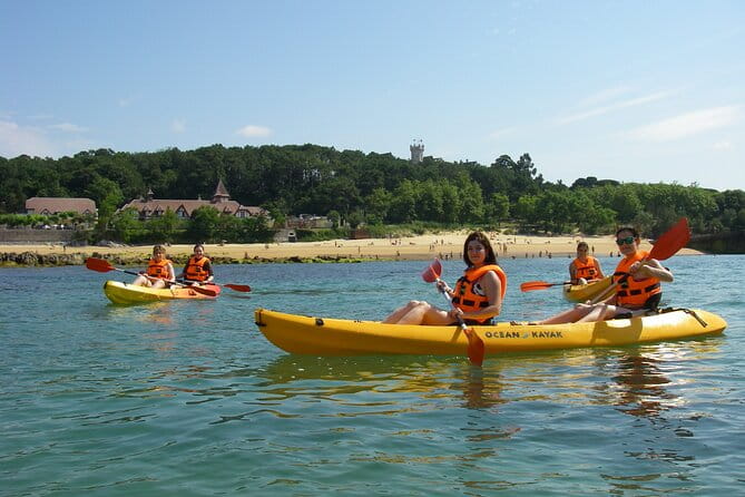 Kayak excursion through the Bay of Santander. - Key Points / Takeaways