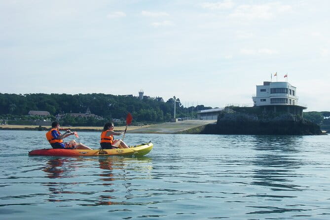 Kayak excursion through the Bay of Santander. - Discover Santander’s Coastal Charm from the Water