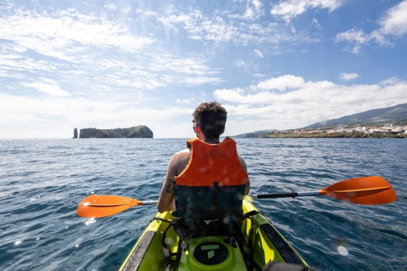 Kayak Guided Tour: Vila Franca do Campo Islet - Paddling to the Islet: A Scenic Journey