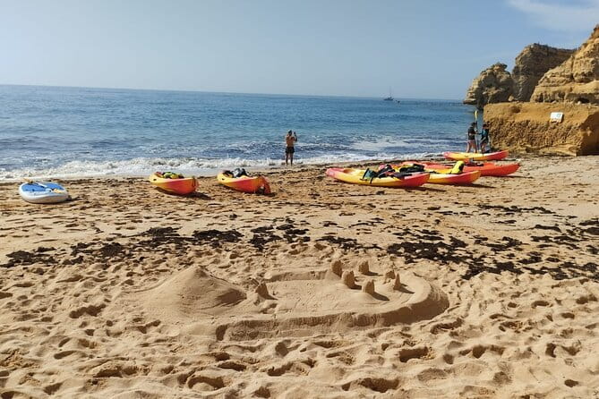Kayak hire on Benagil Beach - Key points / Takeaways