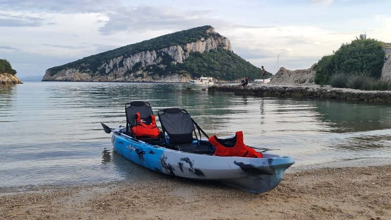 Kayak tour in Cala Moresca - Aperitif and Dolphin watching - Price and Logistics: What You Need to Know