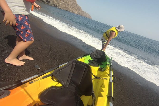 Kayaks for rent in Playa de Santiago - Exploring La Gomera by Kayak: A detailed look