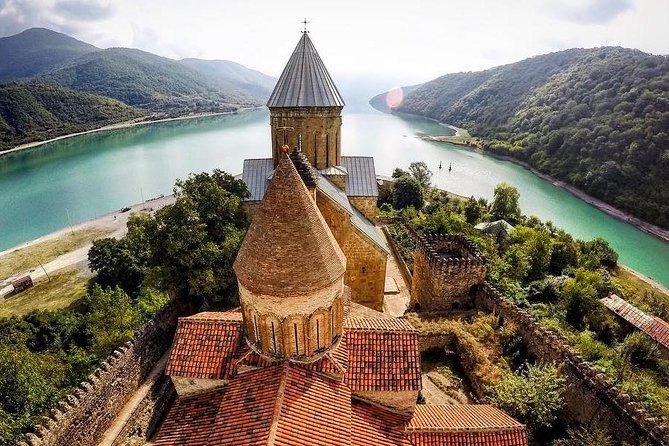 Kazbegi-Ananuri-Gergeti Private Tour - Private Transportation Details