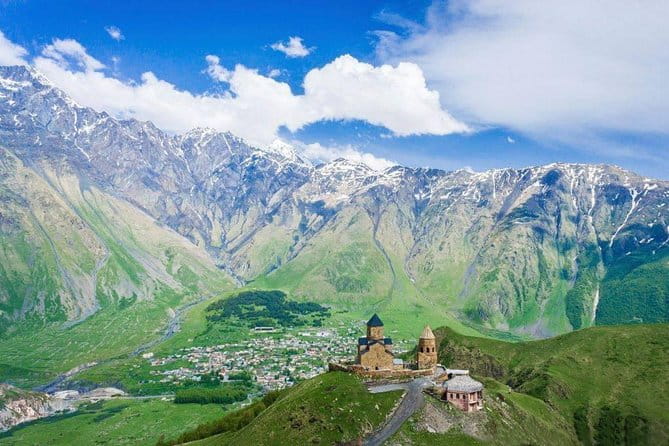 Kazbegi, Ananuri , Gudauri and Zhinvali (Group Tour) - Returning to Tbilisi: A Satisfying Day’s End