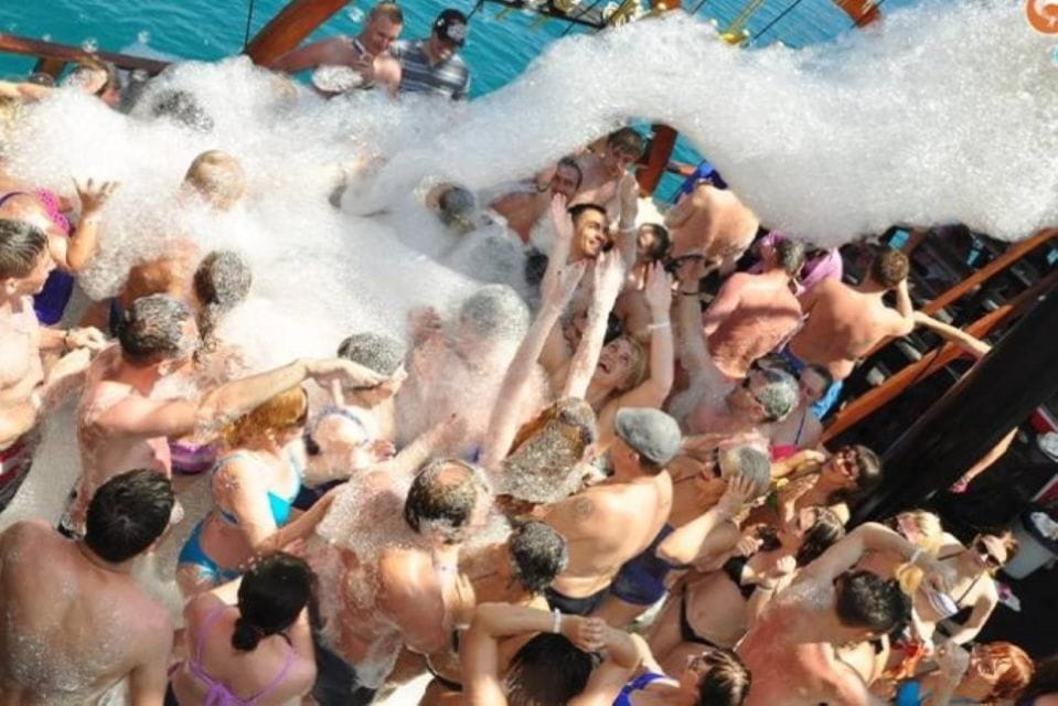 Kemer/Antalya/Belek/Kundu : Exciting Pirate Ship Adventure - Captivating Atmosphere