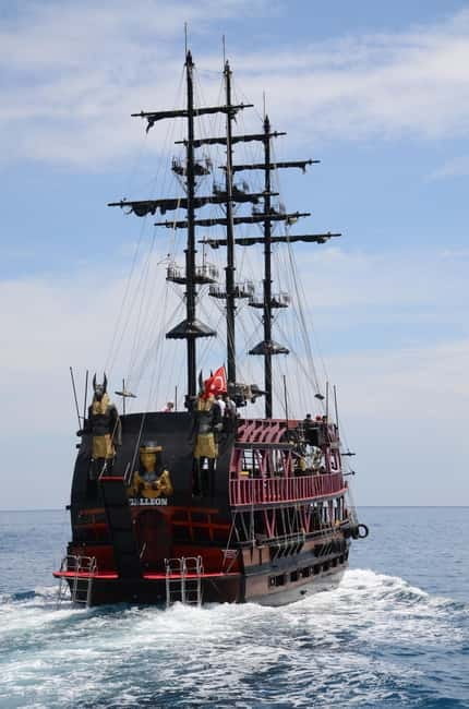 Kemer Pirate Boat Tour from Antalya/Belek / Kemer - A Fun and Colorful Day on the Kemer Pirate Boat Tour