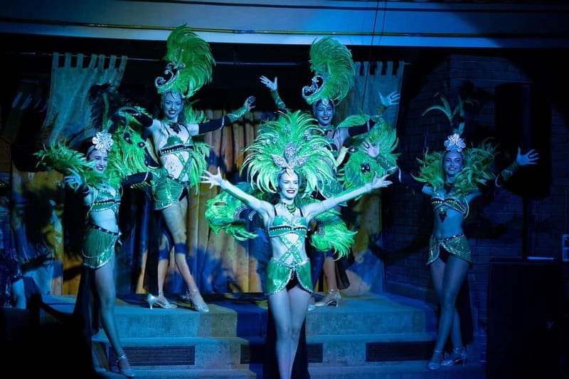 Khan's Tent Restaurant w/ Live Music & Transport - Key Points / Takeaways