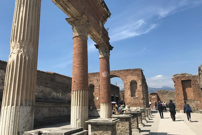 Kids and Family Friendly Pompeii Tour - Highlighted Attractions and Stops