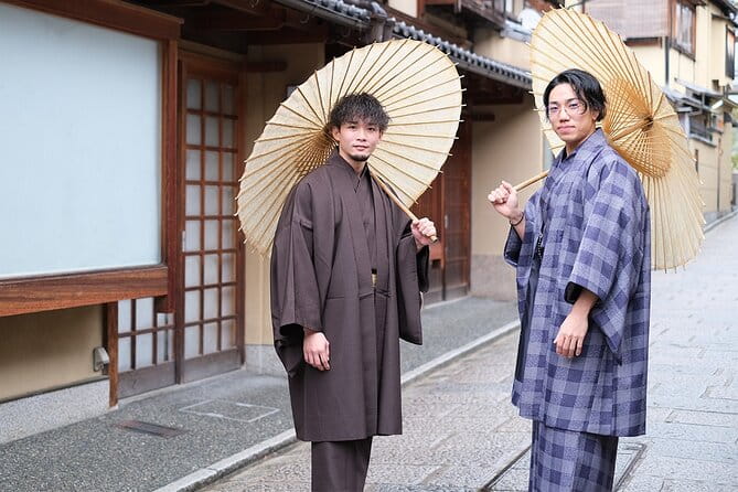 Kimono and Yukata Rental in Kyoto (Mens Plan) - Communication and Group Size