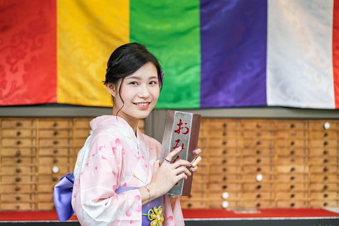 Kimono Beauty - Experiencing the Kimono Transformation