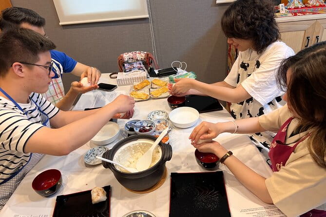 Kimono Experience and Japanese Home-Cooking Lesson Osaka Umeda - Participant Feedback and Ratings