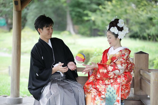 Kimono Wedding Photo Shot in Shrine Ceremony and Garden - Getting Ready: Kimonos, Hair, and Makeup